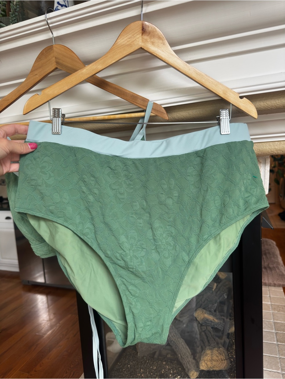 NWT Berlook Dark Green Contrast Trim Bikini Bottom Size‎ 24